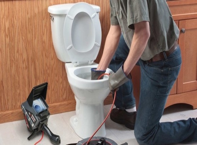 Thông bồn cầu nghẹt quận 4