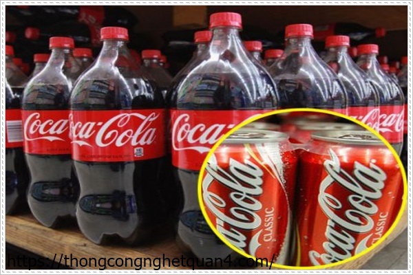 D&ugrave;ng coca cola để th&ocirc;ng bồn cầu