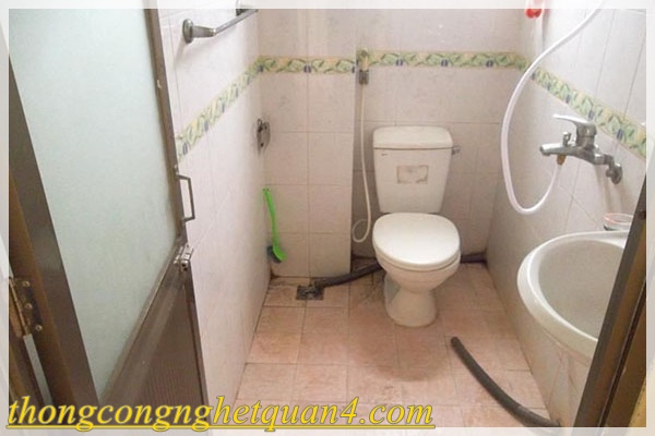 bồn cầu qu&aacute; tải