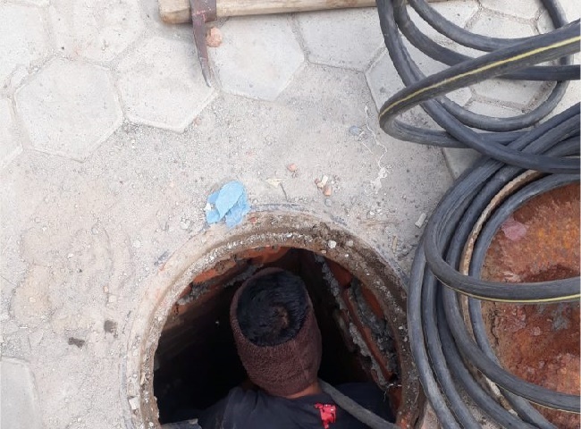 Thợ rút hầm cầu quận 4 chuyên nghiệp xử lý triệt để