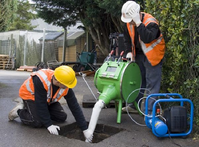 Thợ thông cống nghẹt quận 4 thực hiện theo quy trình