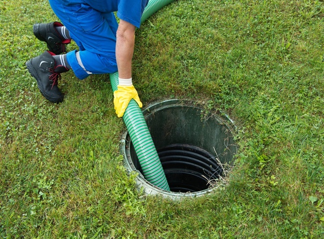 Đơn vị r&uacute;t hầm cầu quận 6 c&oacute; quy tr&igrave;nh thi c&ocirc;ng chuy&ecirc;n nghiệp