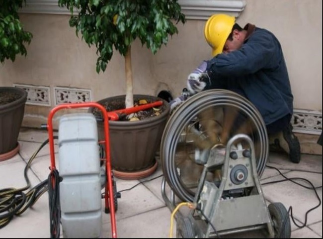 Đơn vị thông cống nghẹt quận 2 Đức Hải có đội ngũ thợ cực kỳ chuyên nghiệp